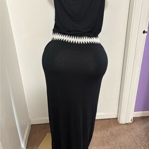 Elegant Black Maxi Dress